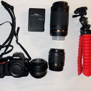 Nikon D3500 DSLR bundle w/ lenses & tripod (excellent condition) 24.2 megapixel